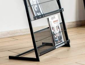 Porte-revues moderne en fer forgé pour le rangement et la présentation de journaux, brochures et livres, meuble de bureau et de salon - Product Image 3