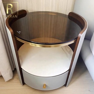 การออกแบบอิตาลีหรูหราทันสมัยหนังโต๊ะข้างเตียงไม้เฟอร์นิเจอร์ห้องนอนโต๊ะข้างเตียงด้านบนกระจกพร้อมโต๊ะเตียงเก็บของ - Product Image 4