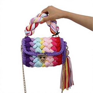 Sacs à main pour femmes transfrontaliers style Hyuna, rétro européen et américain, à rabat, à franges, en tissu crocheté, faits main, tissés, demi-lune - Product Image 2