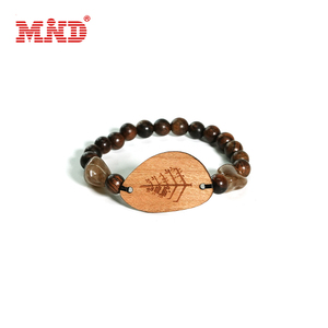 Tùy chỉnh RFID dây đeo cổ tay <span class=keywords><strong>Mifare</strong></span> cổ điển Ev1 1K thẻ gỗ hạt <span class=keywords><strong>NFC</strong></span> RFID dây đeo cổ tay vòng đeo tay - Product Image 3