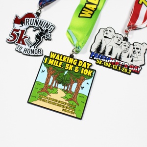 Médailles sportives en métal 3D dorées personnalisées, médailles de carnaval rotatives, vente en gros par le fabricant Oneway - Product Image 4