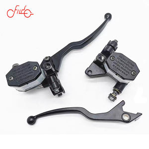 Réservoir universel de maître-cylindre de frein et d'embrayage de moto noir avec leviers et poignée de pompe de frein hydraulique de 7/8 \ "22mm - Product Image 1