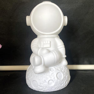 En stock : <span class=keywords><strong>Figurine</strong></span> Street <span class=keywords><strong>KAW</strong></span> en vinyle, tirelire DIY, poupée à colorier blanche faite à la main, jouet, statues en résine tendance - Product Image 4