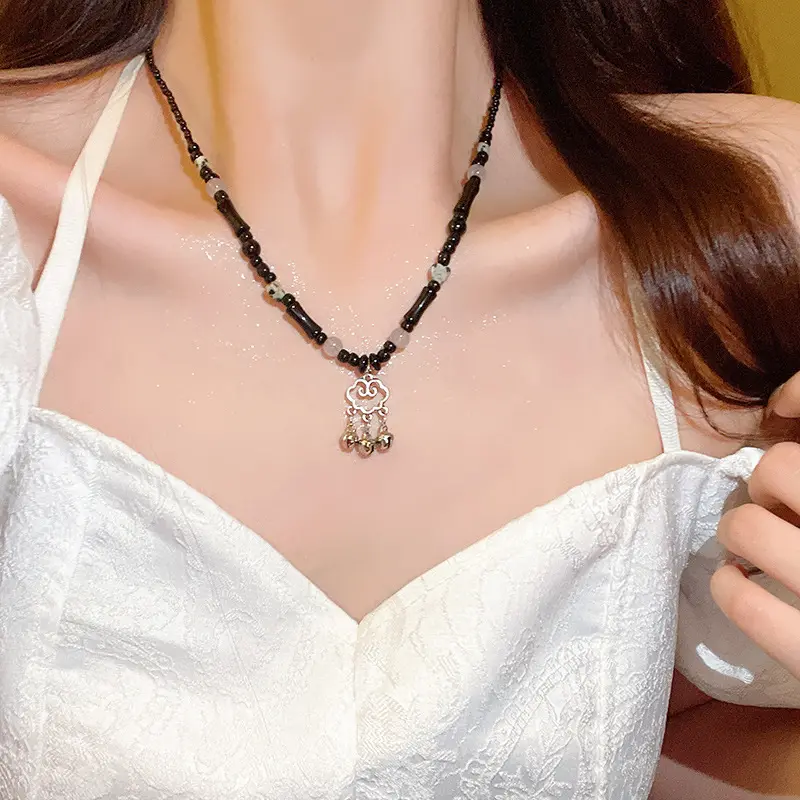 Vintage Minorité Style Sécurité Serrure Pendentif Colliers pour Femmes Filles Noir Blanc Perlé Collier Cadeaux Bijoux Accessoires