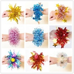 Pulsera deportiva de rayas coloridas para actuación de baile, accesorio de mano de porristas para decoraciones de fiesta para el regreso a la escuela - Product Image 6