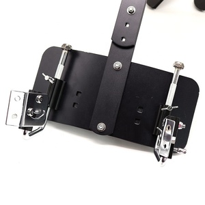 AOOLOO Harnais de transport pour caisse claire de fanfare, en métal, avec épaulettes en mousse et sangle réglable pour batteurs de fanfare - Product Image 1
