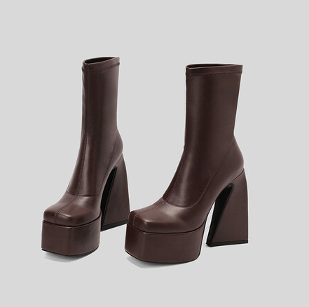 สีน้ำตาล