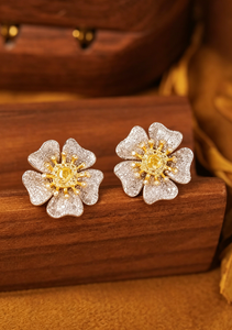 Pendientes de Oro Puro de 18k Xinfly con Diamante Amarillo Natural en Forma de Flor de 1.1ct - Product Image 1