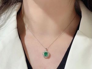 Bague pendentif Xinfly en or 18 carats, bijoux fins, émeraude verte vif de Zambie 1,16 carat et diamant, style classique pour mariages et fêtes - Product Image 3