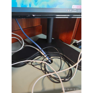 Support d'écran d'ordinateur à double écran avec double section pour le levage Rotation universelle Empilable Fer noir et ABS Nouveau en stock - Product Image 5