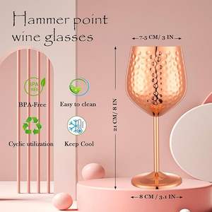 أكواب نبيذ كلاسيكية أنيقة من يوني سويت، سعة 550 مل، من الفولاذ المقاوم للصدأ بلون ذهبي وردي وتشطيب مطروق، طقم من 4 قطع، مثالية كهدايا للأعمال والعشاء - Product Image 3