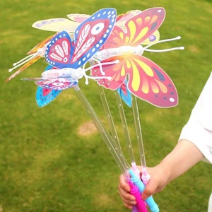 Juguete de Mariposa Luminoso, Varita Mágica Recargable con LED Intermitente de Colores, Juguete Luminoso de Plástico para Cosplay, Fiestas y Eventos - Product Image 5