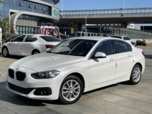 Venta al por Mayor de Autos Usados <span class=keywords><strong>BMW</strong></span> <span class=keywords><strong>Serie</strong></span> <span class=keywords><strong>1</strong></span> <span class=keywords><strong>2018</strong></span> 118i Sport Sedan, Inventario de Concesionario, Sedán para Exportación, Autos de <span class=keywords><strong>Segunda</strong></span> <span class=keywords><strong>Mano</strong></span> - Product Image 1