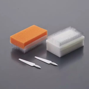 แปรงขัดผิวแบบใช้แล้วทิ้ง RICH ปลอดเชื้อ เป็นมิตรกับสิ่งแวดล้อม ได้รับการรับรองมาตรฐาน CE พร้อมคลอเฮกซิดีน กรรไกรตัดเล็บ ฟองน้ำนุ่ม บรรจุในแผงพลาสติก PP - Product Image 2