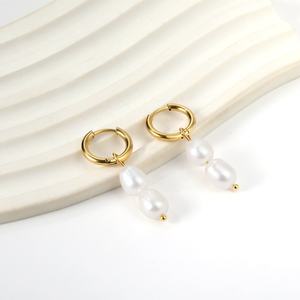 Nuevas Joyas Elegantes para Mujer, Pendientes de Aro con Perlas y Colgante Geométrico de Acero Inoxidable Chapado en Oro de 18K para Chicas - Product Image 5