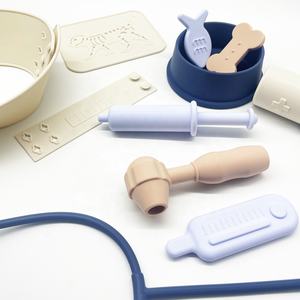 Giocattoli veterinari educativi per bambini Set di giochi per finti giochi da dottore set per la cura degli animali domestici gioco di ruolo per ragazzi e bambine - Product Image 6