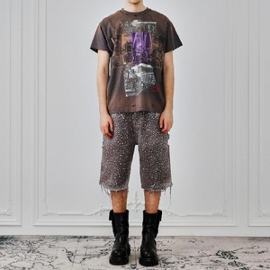 Shorts en jean vieilli personnalisés pour hommes, style vintage, coupe ample, délavé à l'acide, avec ourlet brut, entièrement orné de strass, en toile de coton - Product Image 4