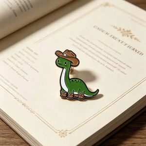 Épinglette en émail dinosaure cowboy mignon, broche amusante dinosaure <span class=keywords><strong>western</strong></span>, cadeau animal kawaii pour sacs à dos - Product Image 1