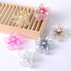 Venta al por mayor de pinzas para el pelo de las mujeres accesorios Hawaii dulce colorido brillo Clips transparente pequeña flor de plástico pinza para el pelo - Product Image 3