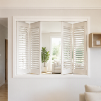 Porte intérieure pliante sur mesure en bois massif avec persiennes réglables pour chambre à coucher, contrôle de la lumière et intimité