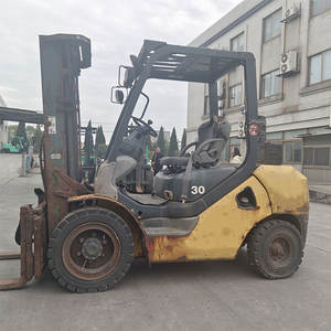 מלגזה דיזל משומשת מדגם קומטסו FD30T-17-C-3, מנוע יפני מקורי, 3 טון, גובה הרמה 4500 מ\\\"מ, דגם 3. - Product Image 3