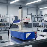 Machine de marquage laser à fibre compacte de bureau 20W 30W 50W pour le travail de gravure sur métal