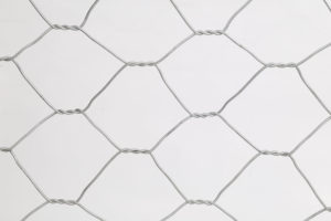 Malla de alambre hexagonal galvanizada con revestimiento de PVC para cercas agrícolas y jaulas de animales - Product Image 2