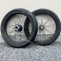 Supermoto noire 2026 pour roues LBX Light Bee 70/90-17 90/80-17 avec rayons argentés ou noirs et jante argentée