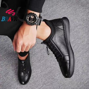 รองเท้ารุ่นล่าสุด รองเท้าผู้ชายใส่สบาย รองเท้าลำลองแบบแบน - Product Image 2