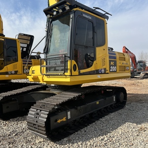 รถขุดโคมัตสึ PC200 มือสองพร้อมใช้งานในสต็อก เครื่องจักรก่อสร้าง - Product Image 6