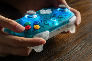 จอยสติ๊กไร้สาย 8BitDo Ultimate 2 พร้อมระบบสั่นสะเทือน สำหรับพีซี วินโดวส์ สตีมเด็ค สมาร์ทโฟนแอนดรอยด์ - Product Image 4