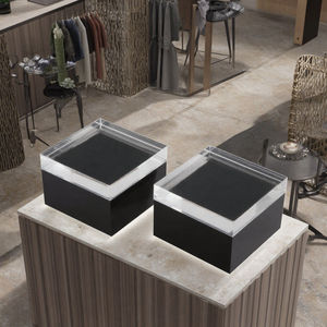 Boîte cadeau moderne en acrylique Perplex écologique avec couvercle en lucite, pré-assemblée pour présentoirs intérieurs - Product Image 1