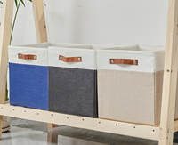 Bacs de rangement carrés pliables avec poignées, imperméables et grande capacité pour l'organisation des vêtements à la maison