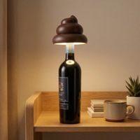 Lampe à vin sans fil rechargeable à commande tactile et intensité réglable, en résine, en forme de bouteille, au design provocateur et humoristique, pour bar et soirée