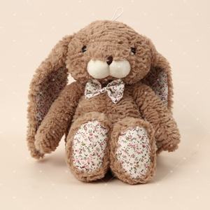 Le jouet en peluche lapin populaire avec de longues oreilles et des pieds à motifs floraux en cadeau Options personnalisées par des méthodes artisanales - Product Image 2