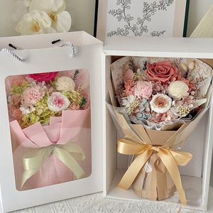 Bouquet Immortel <span class=keywords><strong>de</strong></span> la Saint-Valentin : Fleurs Séchées Naturelles, Œillets et Roses, Bouquet Haut <span class=keywords><strong>de</strong></span> Gamme dans Boîte Cadeau pour Vitrine - Product Image 4