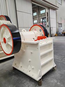 PLC ve şanzıman ile büyük otomatik endüstriyel kaya kırıcı makinesi yol yapımı için 250 t/h kapasitesi - Product Image 4