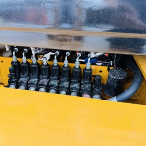Chargeuse-pelleteuse Caterpillar 420F 4x4 de qualité supérieure avec châssis en H, excellent rapport qualité-prix, à Shanghai - Product Image 6