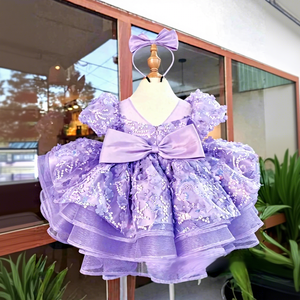 Abito da Principessa Viola da Sogno per Bambina di Un Anno, con Pizzo, Perline, Farfalle e Paillettes, Manica Corta, Nuovo Modello 2025 per Cerimonia dei Cento Giorni - Product Image 2