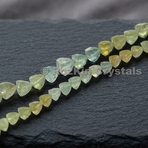 Commandez en ligne des perles de préhnite naturelle facettées en forme de trilène. |   Marque Rozrincrystals.com du Gujarat - Product Image 3