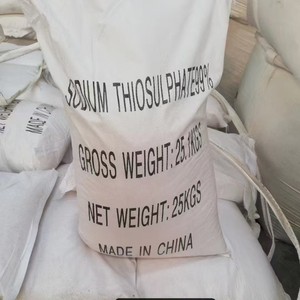 Thiosulfate <span class=keywords><strong>de</strong></span> <span class=keywords><strong>sodium</strong></span> <span class=keywords><strong>de</strong></span> qualité industrielle, <span class=keywords><strong>Hyposulfite</strong></span> <span class=keywords><strong>de</strong></span> <span class=keywords><strong>sodium</strong></span>, Pureté 99%, Type adsorbant, Produits chimiques pour l'aquaculture, Élimination du chlore, Produits chimiques pour l'eau - Product Image 1