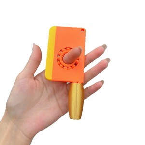 Vente en gros d'usine : Jouet anti-stress rotatif en forme de couteau imprimé en 3D, unisexe, en PLA - Product Image 4