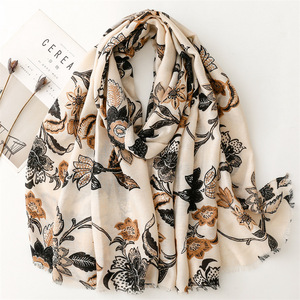 Mode rétro Style élégant fleur motif coton sentiments écharpe musling tête enveloppes Hijabs crème solaire longue gaze coton châles - Product Image 1