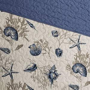 Ensemble de couette durable DB avec coussins élégants pour la maison, l'hôtel ou le mariage avec une technique de couture de qualité supérieure - Product Image 2