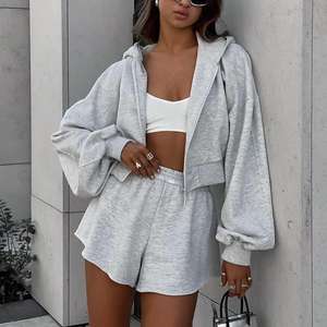 2025 autunno nuovo abito Casual da donna in due pezzi grigio con cappuccio con cerniera a maniche lunghe con stampa <span class=keywords><strong>pantaloncini</strong></span> larghi alla moda Versatile - Product Image 1