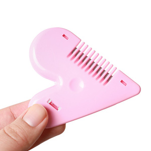 Heart Shaped Bangs Trimmer With Adjustable Length Plastic Hair Comb For Children - Product Image 2