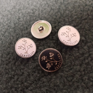 Boutons à coudre en laiton avec tige métallique, motif floral gravé, logo embossé, écologiques, pour manteaux, vestes et décoration de vêtements - Product Image 2