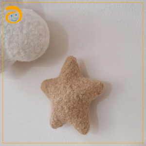Adorno de Pared de Fieltro Suave con Forma de Estrella y Nube, Decoración Neutral Estilo Boho para Cuarto de Bebé, Baby Shower, Fiesta de Cumpleaños, Decoración de Habitación Infantil - Product Image 4