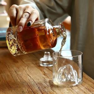 Nouvelle bouteille en verre à motif vertical haute transparence de 500 ml <span class=keywords><strong>avec</strong></span> <span class=keywords><strong>bouchon</strong></span> en liège, idéale pour la vodka, la tequila, le whisky et le brandy - Product Image 6