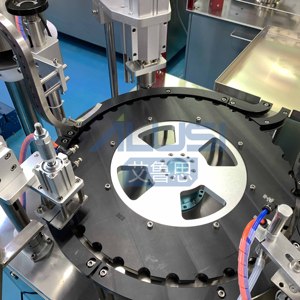 เครื่องบรรจุของเหลวแบบขวดปั๊มความแม่นยำสูงอัตโนมัติสำหรับแก้วน้ำขนาดเล็กบรรจุน้ำยาปิดผนึกฝาปิด - Product Image 4